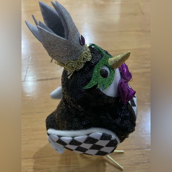 EUC Way to Celebrate Mardi Gras Purple Bowtie Bird Tabletop Decoration SOLD OUT - Picture 7 of 9